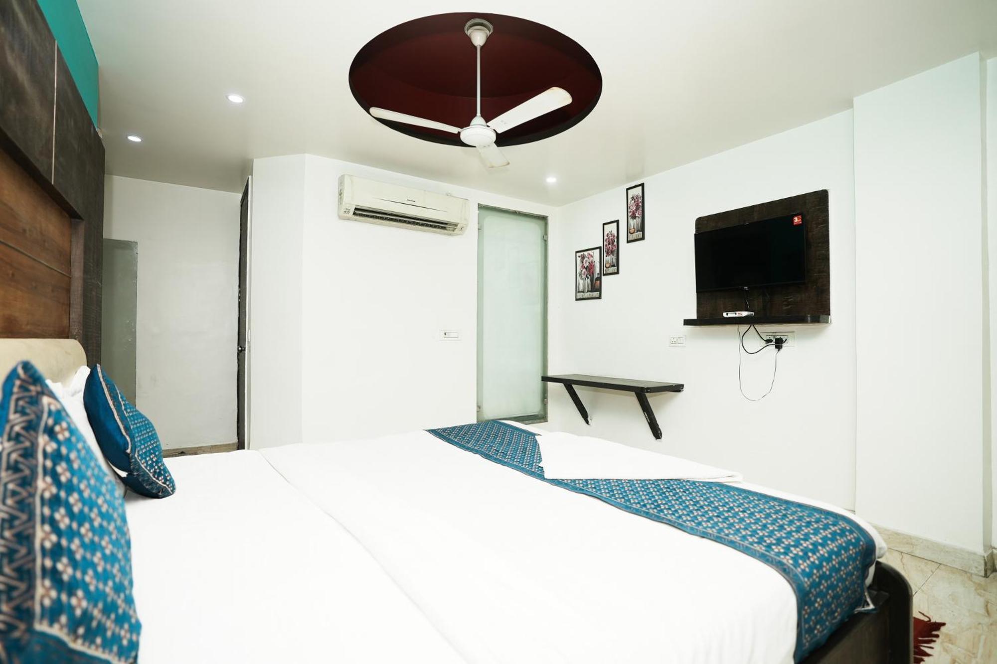 Hotel Amour Near Igi Delhi Airport ニューデリー エクステリア 写真